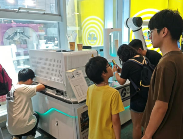 安诺 AI 咖啡机器人正式入驻龙岗坂田星河 WORLD