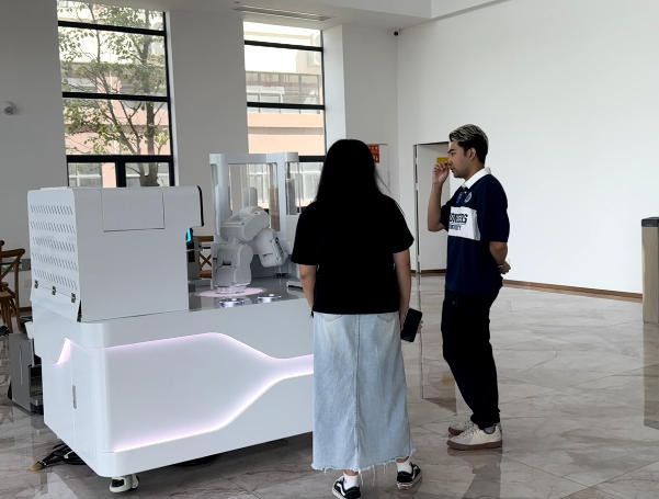 安诺 AI 印花咖啡机器人落地中山民众民昇食品办公楼