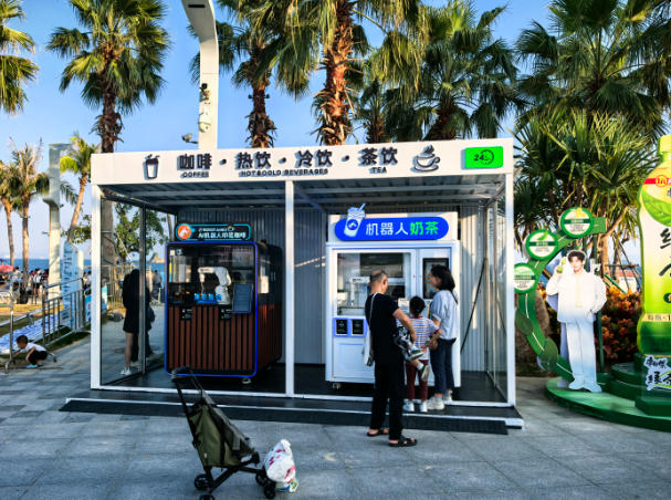 安诺AI机器人印花咖啡机、奶茶机入驻深圳大梅沙海滨公园